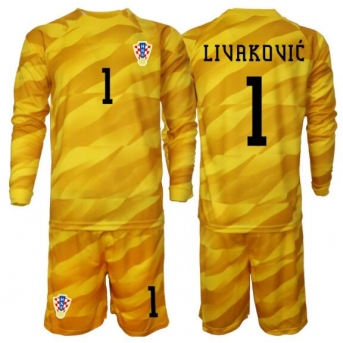 Billige Fotballdrakt Kroatia Dominik Livakovic #1 Keeper Replika Hjemmedraktsett Barn VM 2026 Langermet (med bukser)